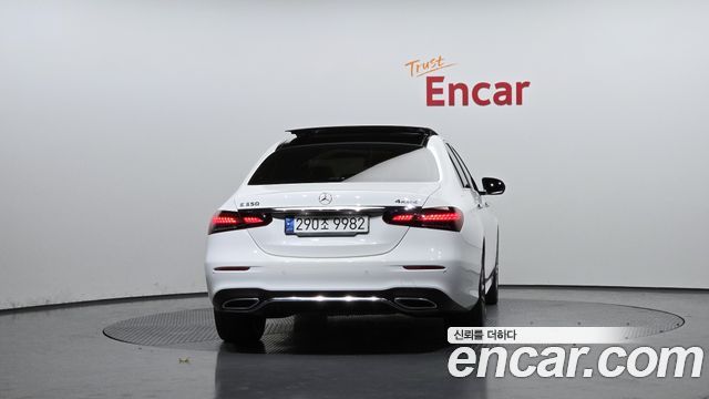 Mercedes-Benz E-Class E350 4MATIC AMG Line