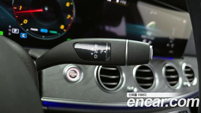 Mercedes-Benz E-Class E350 4MATIC AMG Line