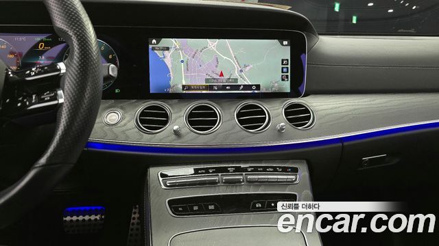 Mercedes-Benz E-Class E350 4MATIC AMG Line