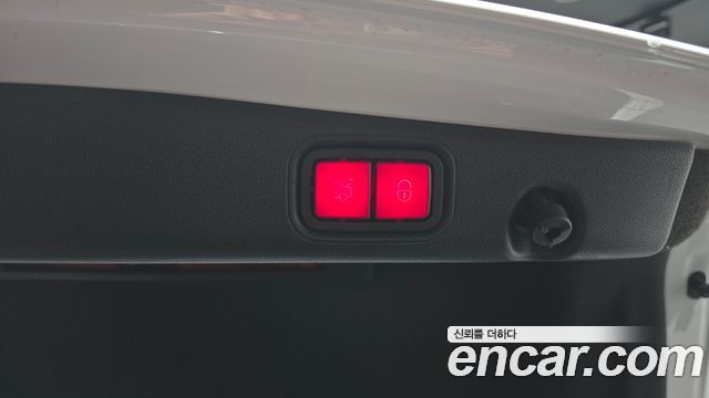 Mercedes-Benz E-Class E350 4MATIC AMG Line