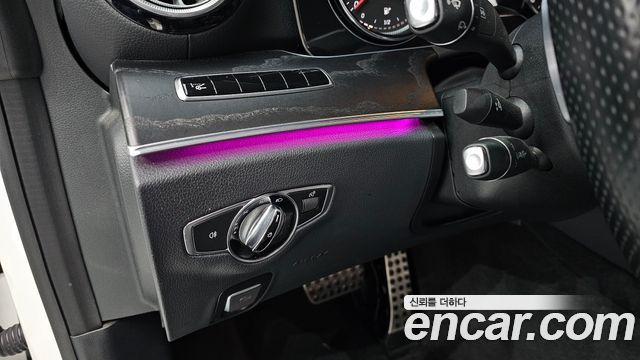 Mercedes-Benz E-Class E220d Cabriolet