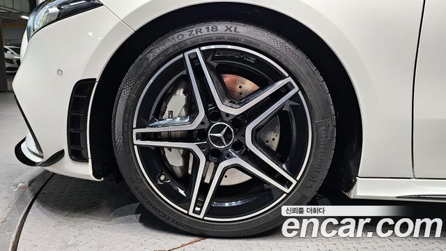 Mercedes-Benz A-Class AMG A35 4MATIC Sedan