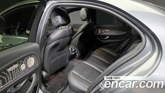 Mercedes-Benz E-Class E350 4MATIC AMG Line