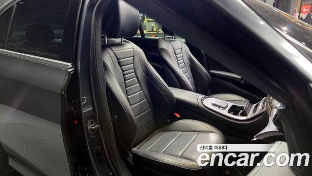 Mercedes-Benz E-Class E350 4MATIC AMG Line