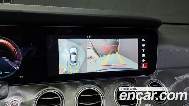 Mercedes-Benz E-Class E350 4MATIC AMG Line