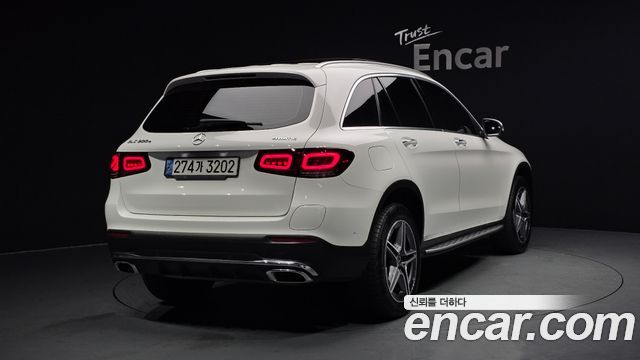 Mercedes-Benz GLC-Class GLC300e 4MATIC