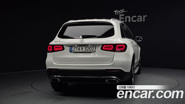 Mercedes-Benz GLC-Class GLC300e 4MATIC