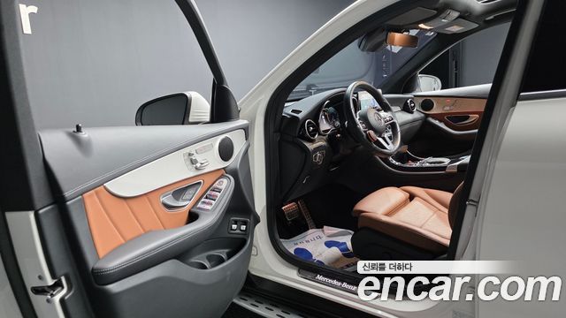 Mercedes-Benz GLC-Class GLC300e 4MATIC