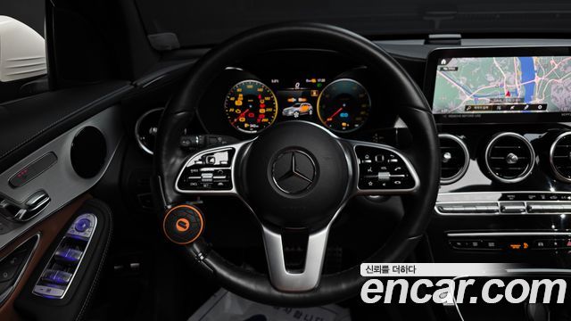 Mercedes-Benz GLC-Class GLC300e 4MATIC