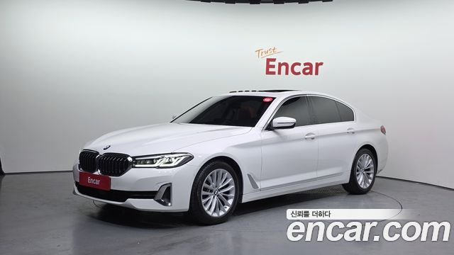 BMW 5-Series 520i Luxury