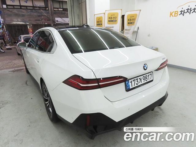 BMW 5-Series 523d M Sport
