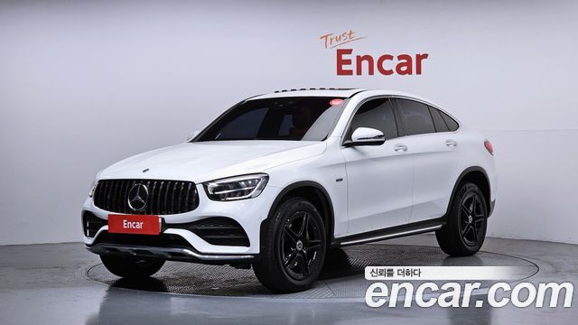 Mercedes-Benz GLC-Class GLC300e 4MATIC Coupe
