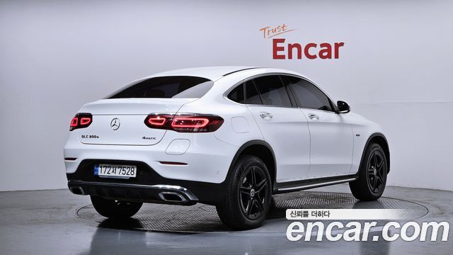 Mercedes-Benz GLC-Class GLC300e 4MATIC Coupe