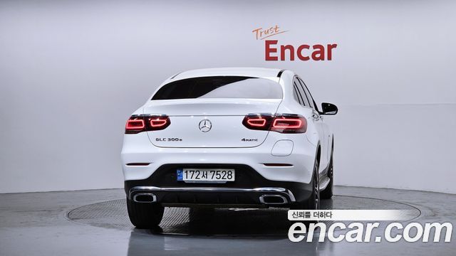 Mercedes-Benz GLC-Class GLC300e 4MATIC Coupe