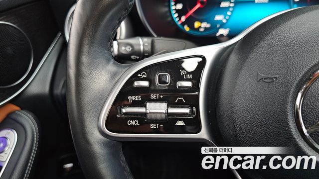 Mercedes-Benz GLC-Class GLC300e 4MATIC Coupe