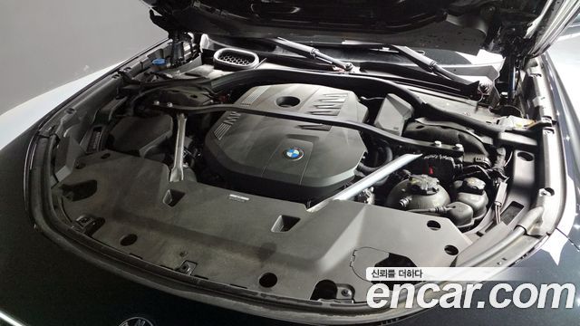 BMW 7-Series 740i sDrive Design Pure Excellence