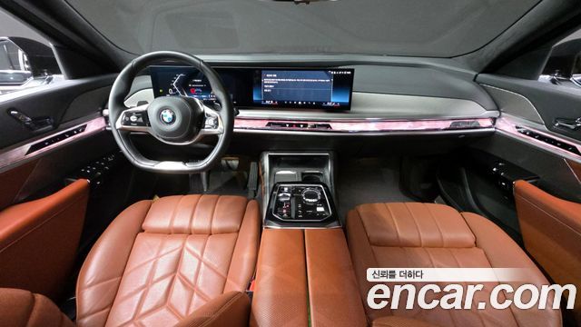 BMW 7-Series 740i sDrive Design Pure Excellence