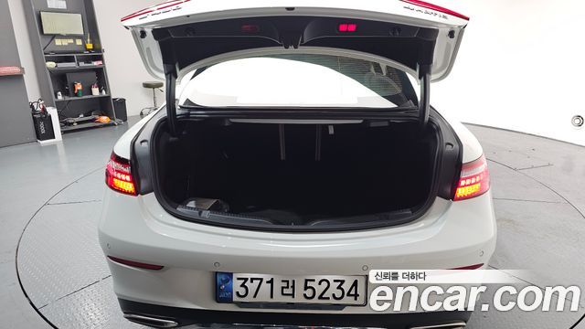 Mercedes-Benz E-Class E450 4MATIC Coupe