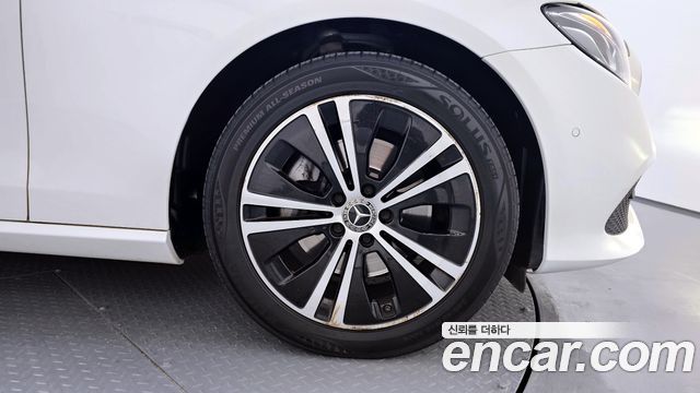 Mercedes-Benz E-Class E220d Avantgarde