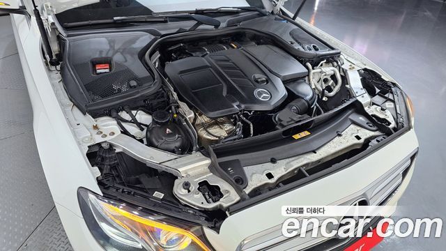 Mercedes-Benz E-Class E220d Avantgarde