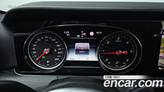 Mercedes-Benz E-Class E220d Avantgarde