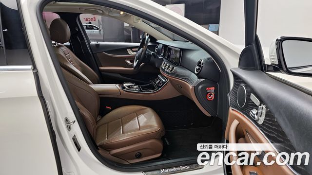 Mercedes-Benz E-Class E220d Avantgarde