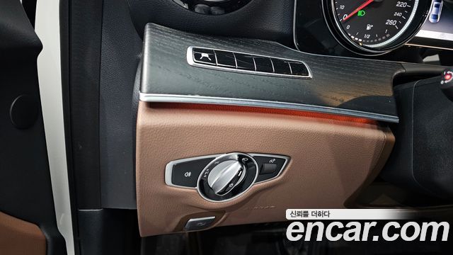 Mercedes-Benz E-Class E220d Avantgarde