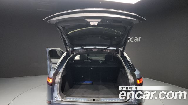 Land Rover Range Rover Velar 3.0 D300 R-Dynamic SE