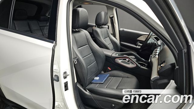 Mercedes-Benz GLE-Class GLE300d 4MATIC