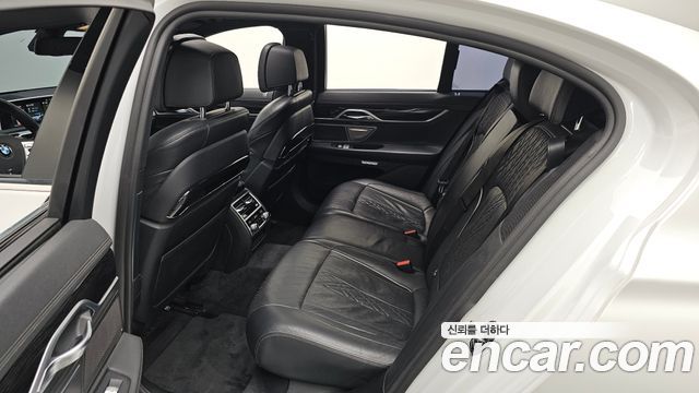 BMW 7-Series 730d xDrive M Sport