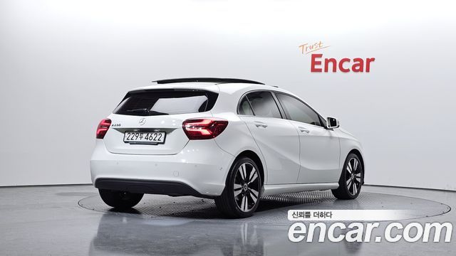 Mercedes-Benz A-Class A200