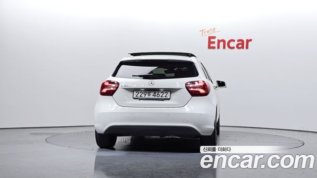 Mercedes-Benz A-Class A200