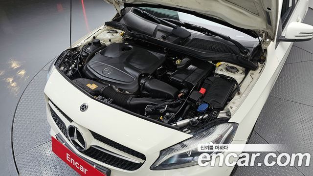 Mercedes-Benz A-Class A200