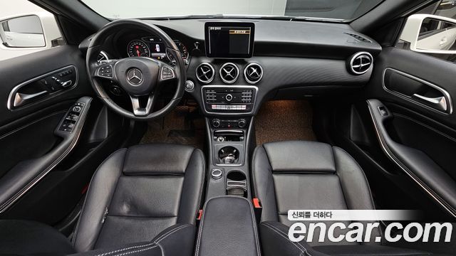 Mercedes-Benz A-Class A200