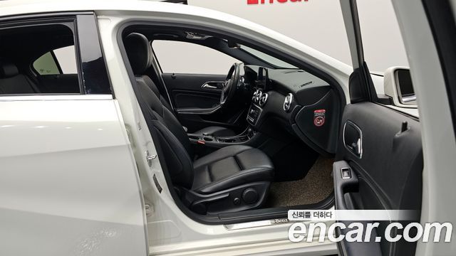 Mercedes-Benz A-Class A200
