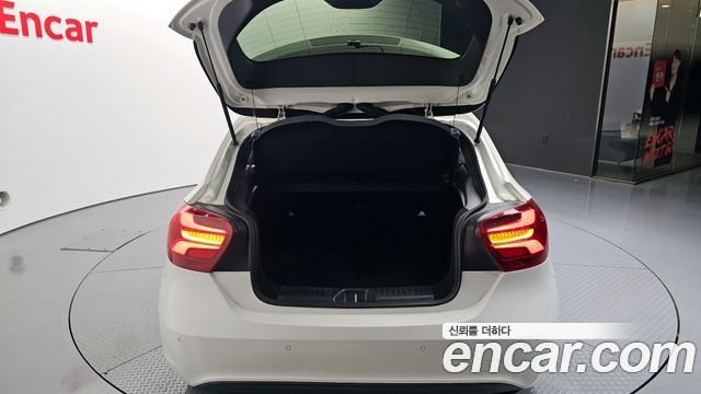 Mercedes-Benz A-Class A200