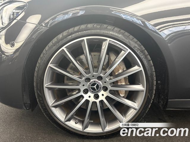 Mercedes-Benz E-Class E350 4MATIC AMG Line