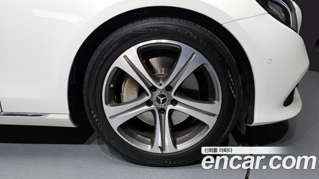 Mercedes-Benz E-Class E300 Avantgarde