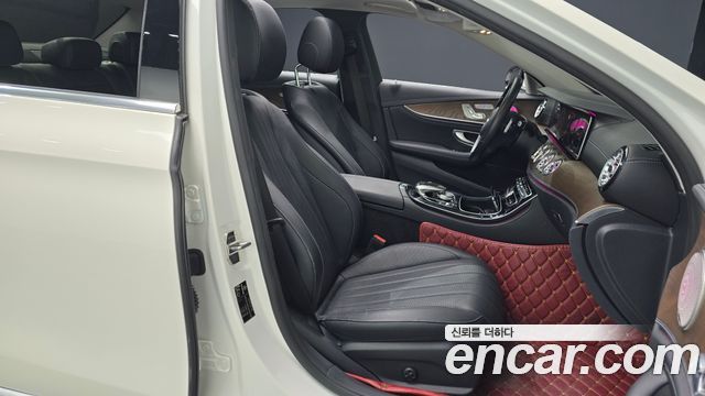 Mercedes-Benz E-Class E300 4MATIC EX Intelligent Drive