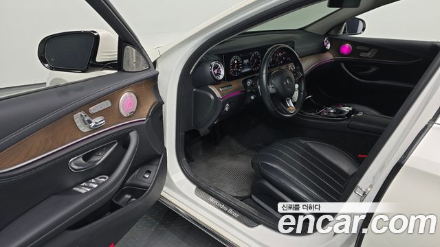 Mercedes-Benz E-Class E300 4MATIC EX Intelligent Drive