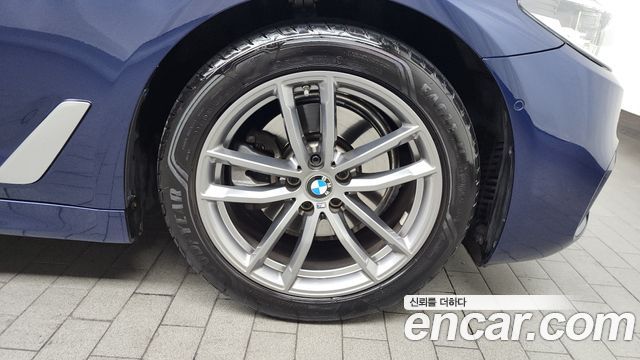 BMW 5-Series 520d M Sport Package Plus