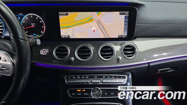 Mercedes-Benz E-Class E350 4MATIC AMG Line