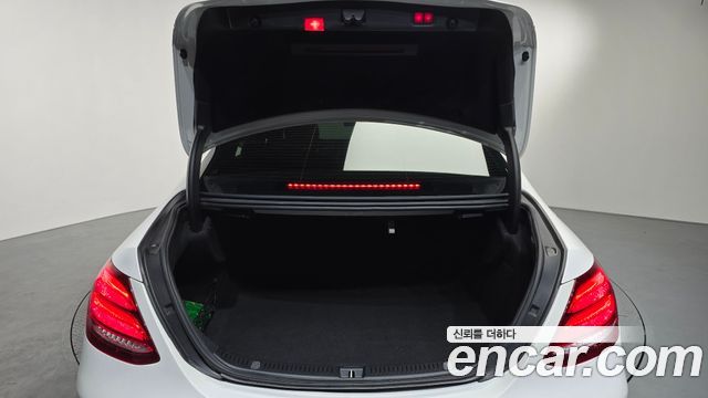 Mercedes-Benz E-Class E350 4MATIC AMG Line