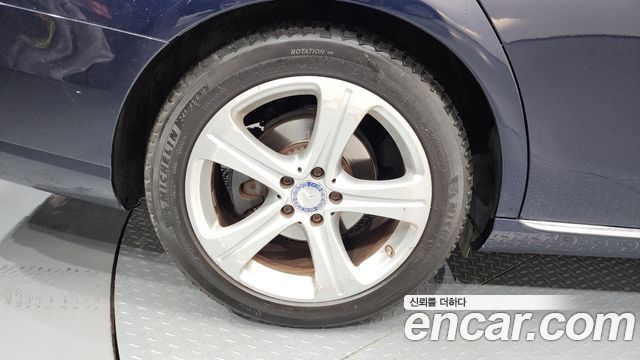 Mercedes-Benz E-Class E220d Avantgarde