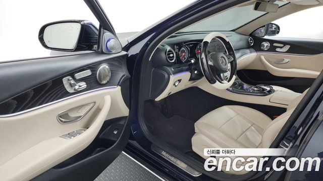 Mercedes-Benz E-Class E220d Avantgarde