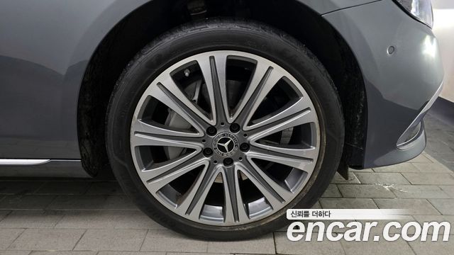 Mercedes-Benz E-Class E350 4MATIC Exclusive