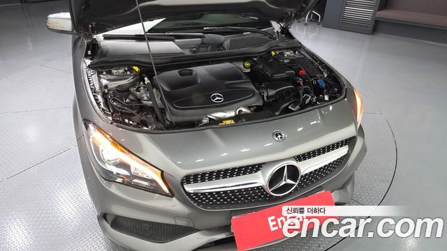 Mercedes-Benz CLA-Class CLA220 AMG Line