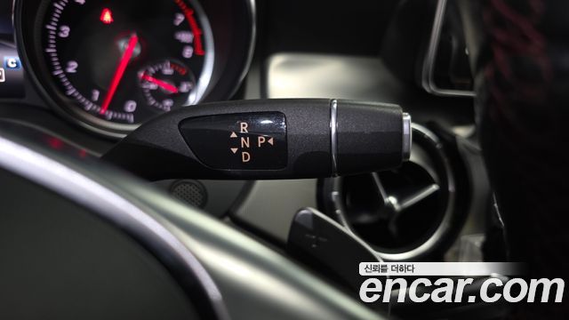 Mercedes-Benz CLA-Class CLA220 AMG Line