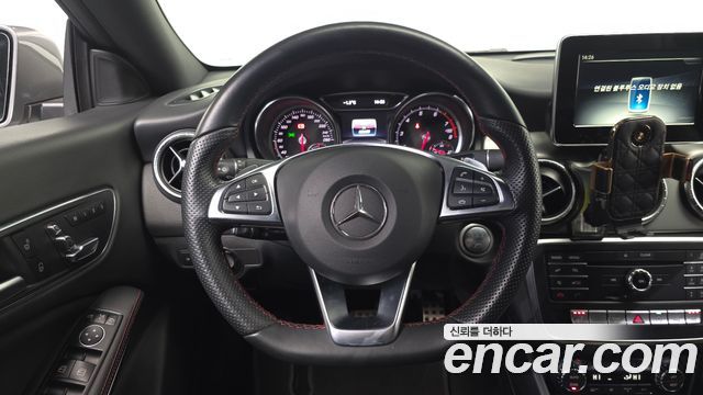 Mercedes-Benz CLA-Class CLA220 AMG Line