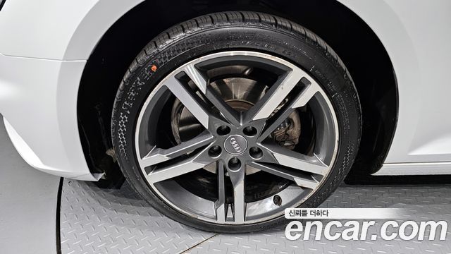 Audi A4 40 TFSI Premium